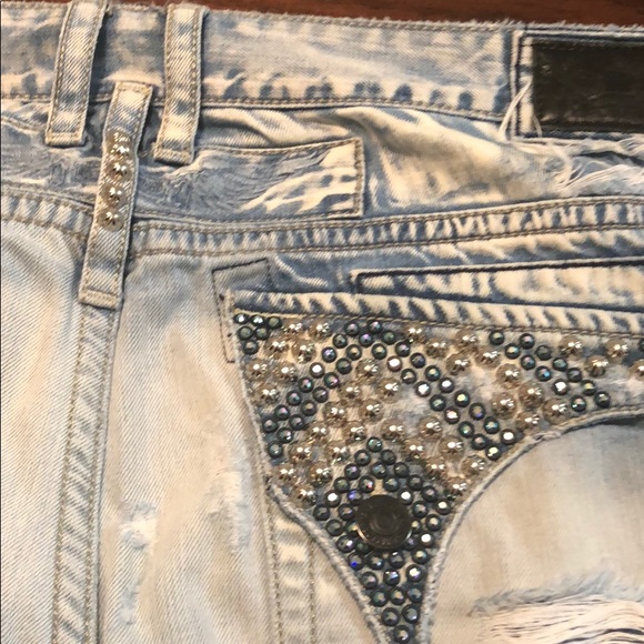 Robin Jeans - Picture 2 of 5